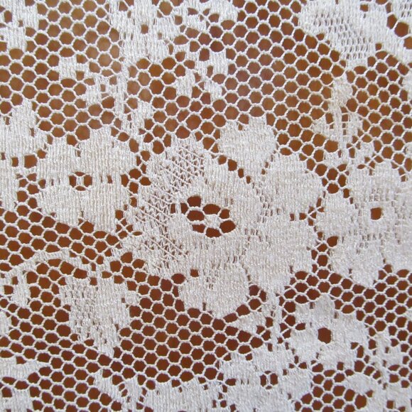 Floral Lace Tablecloth ~ Beige Lace Rectangle 87 x 65 ~ Beautiful! - Picture 13 of 16